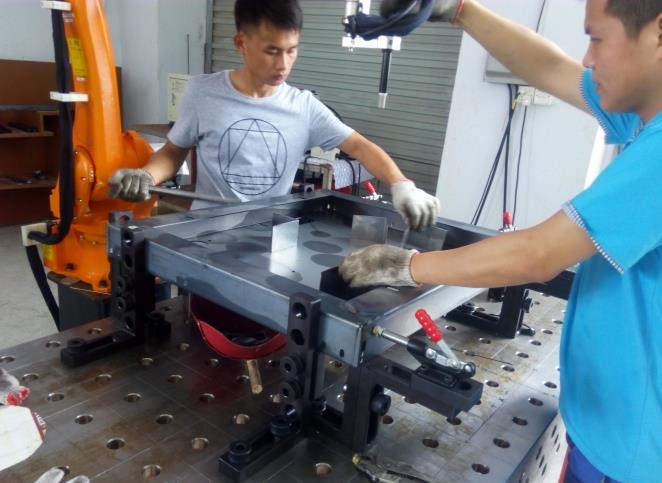 機(jī)器人組合工裝夾具